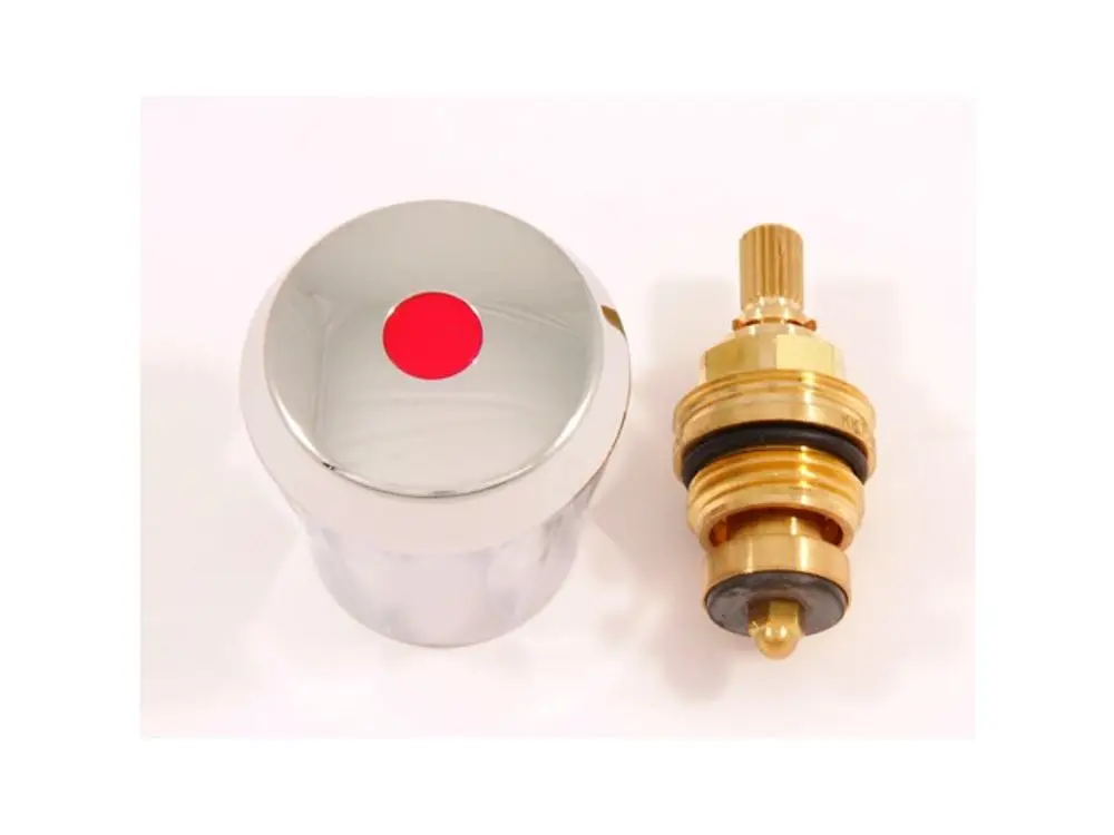 Oberteil mit roter Markierung und verchromter Oberfläche, geeignet für Heizsysteme der Marke Ideal Standard, neben einem goldfarbenen Ventil mit Dichtungen.